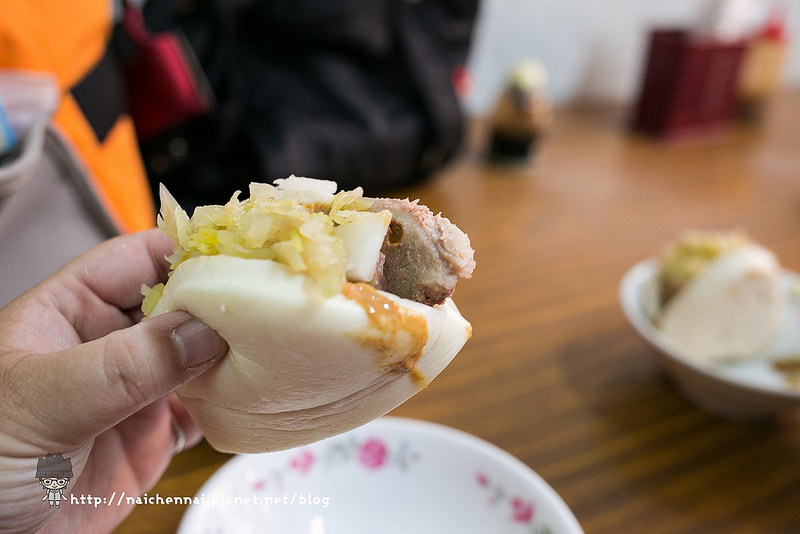水仙宮-國華街台式漢堡。阿松割包。湯頭超鮮甜，非喝不可!!